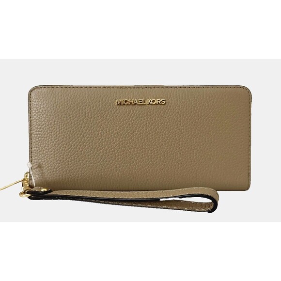 New Michael Kors Jet Set Large Travel Continental Wallet Leather Camel - Picture 1 of 4